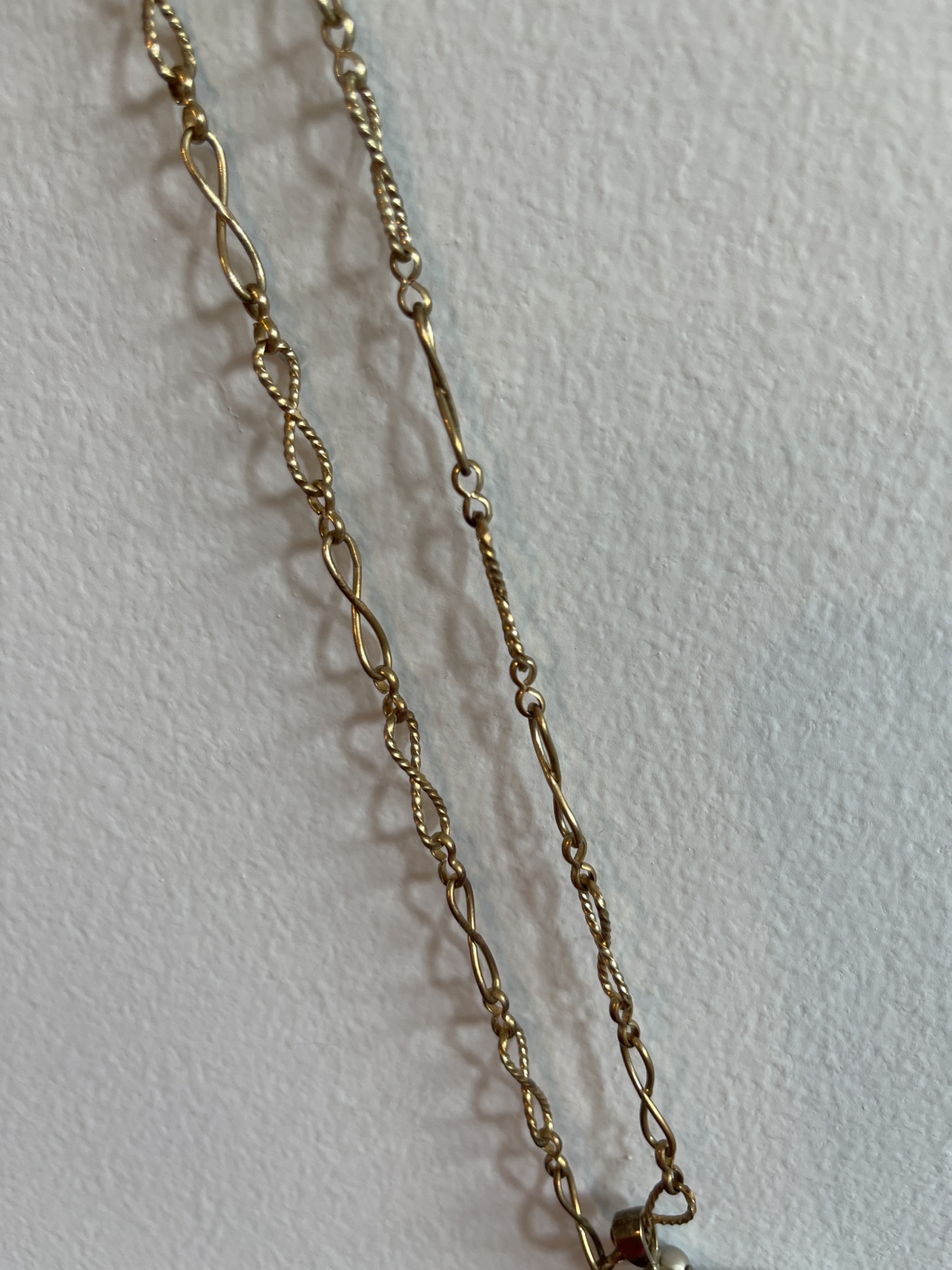 Mother of Pearl Necklace with Rhinestone image indicator(7)