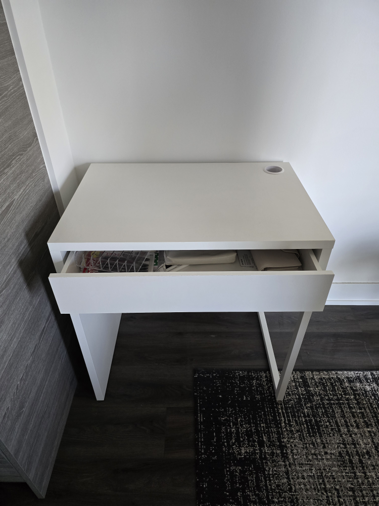 White Desk with Drawer - photo 2