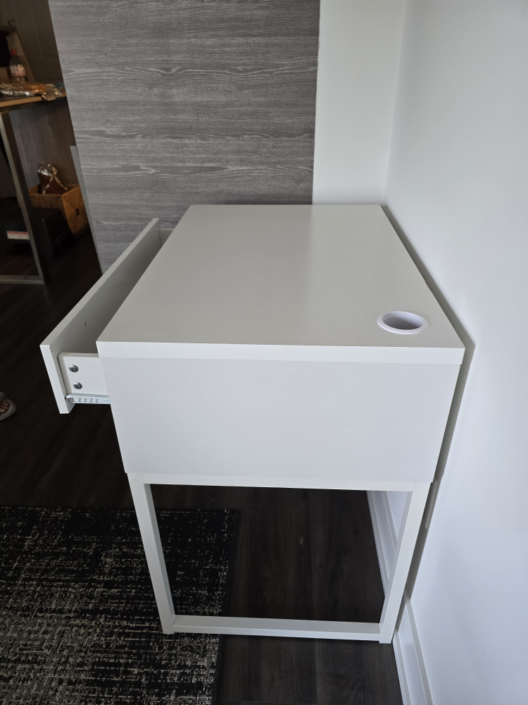 White Desk with Drawer - photo 3