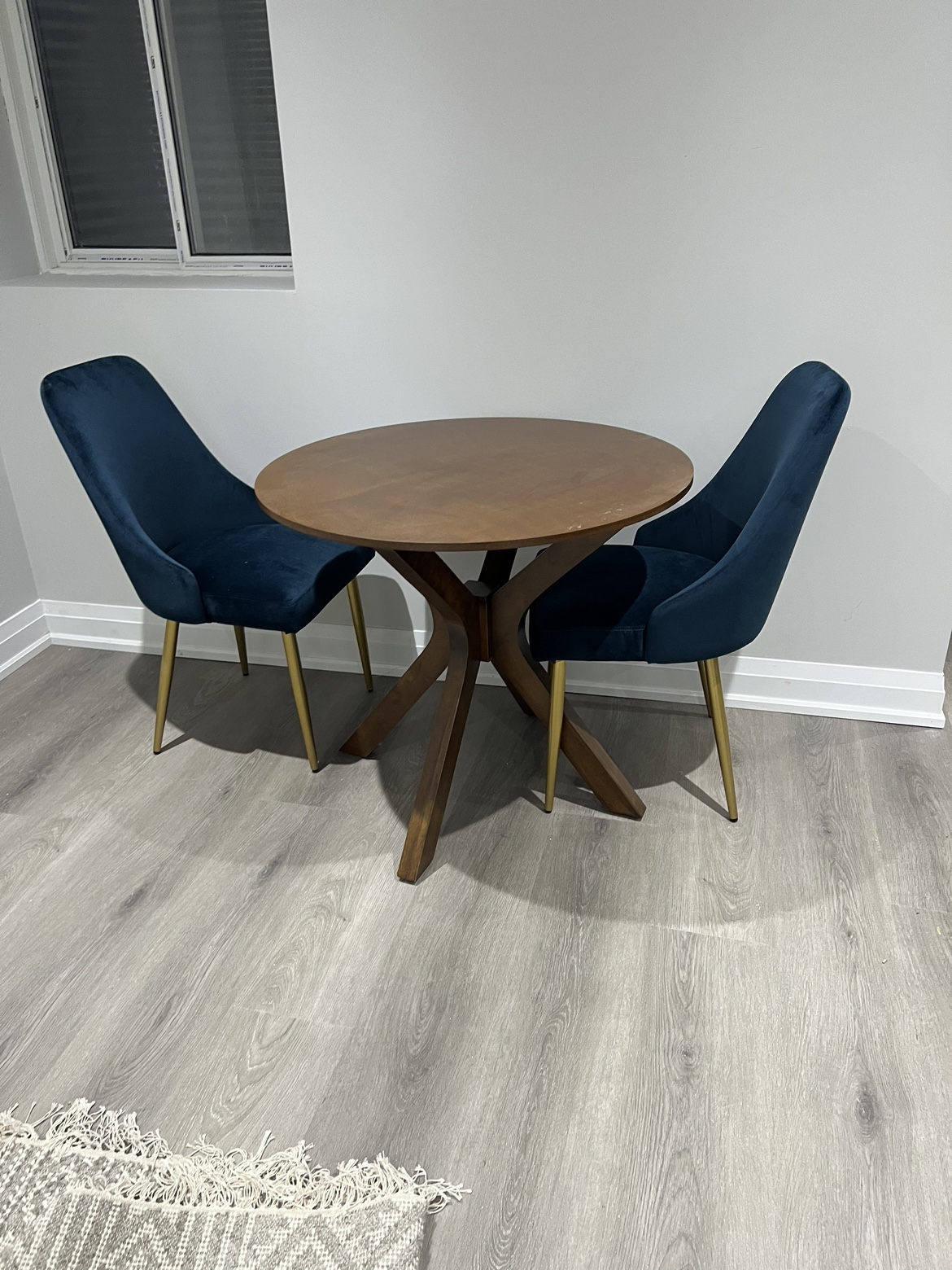 Brand new Dining table 36’