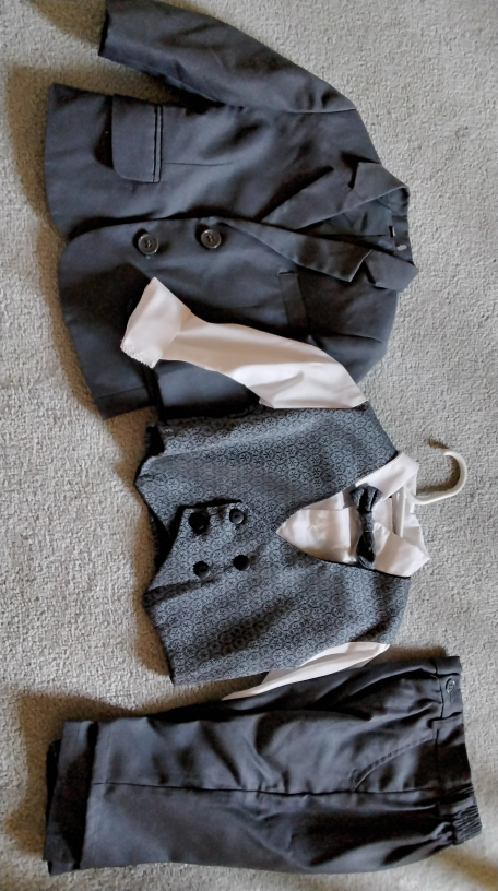 Baby boy 3 piece suit, ages 6 months!