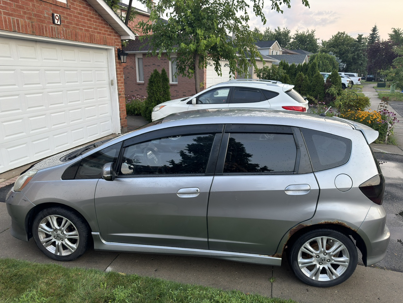 2009 Honda Fit Sport + Winter Tires with Rims image indicator(4)