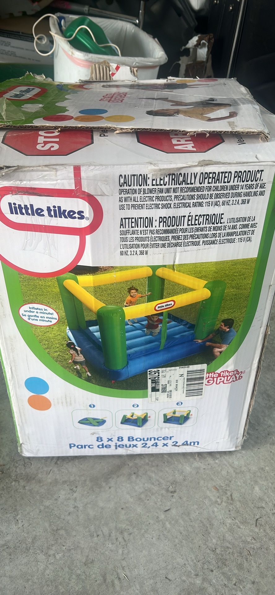 Little tikes 8 x 8 bouncy house - photo 2