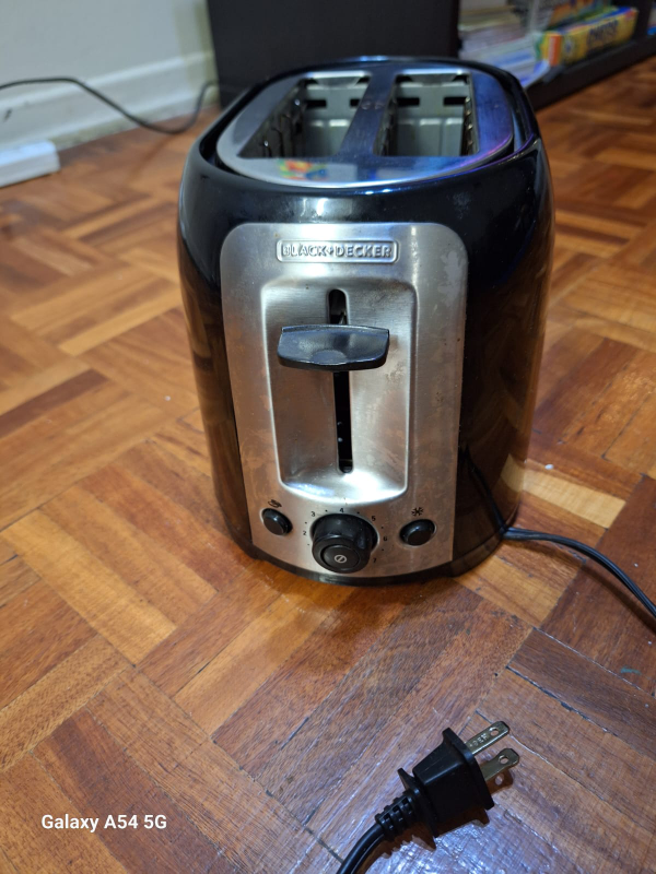 Black and Decker 2 Slice Toaster - photo 2