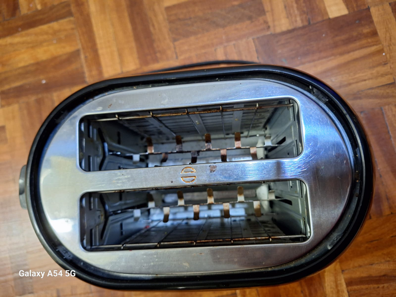 Black and Decker 2 Slice Toaster - photo 3