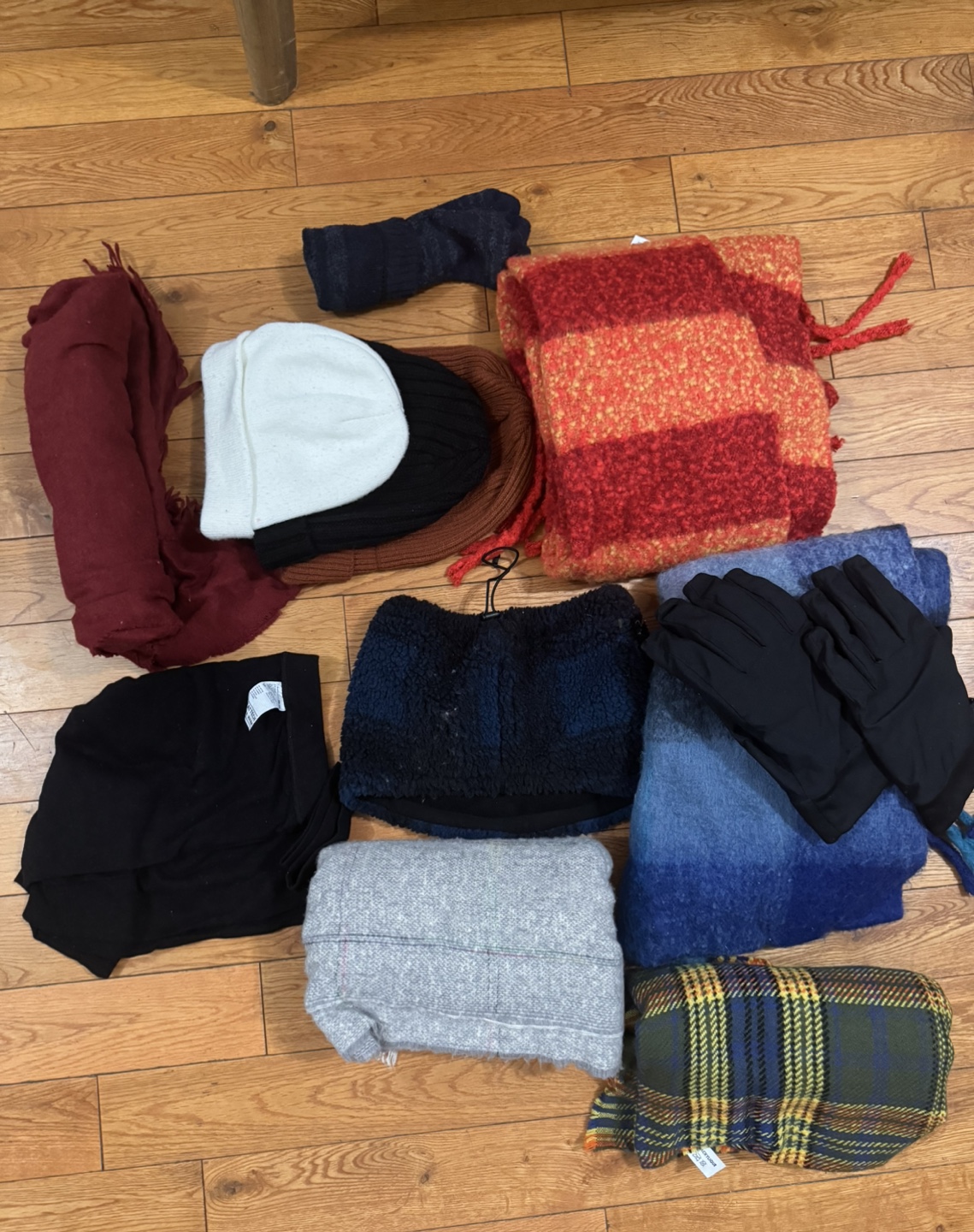 Winter Accessories Bundle / scarf / gloves / hat / neck warmer thumbnail
