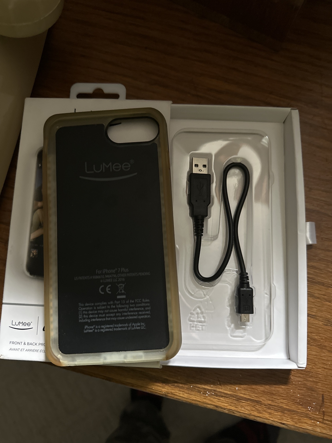 Lumee Duo Phone Case image indicator(4)