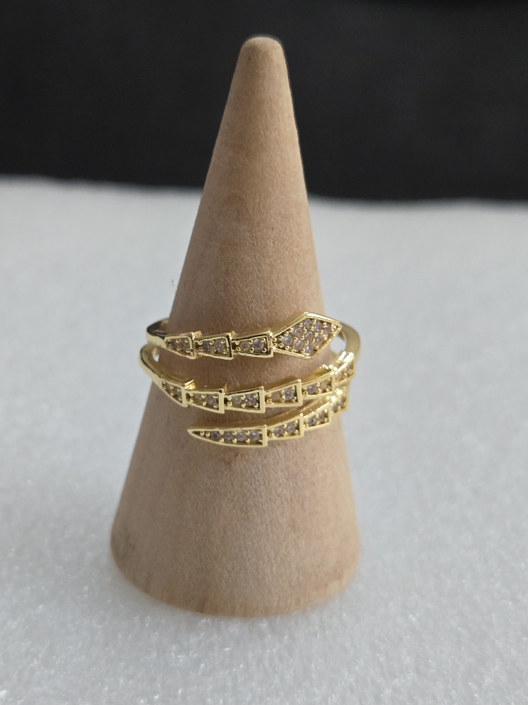gold serpentine adjustable ring *new 💍