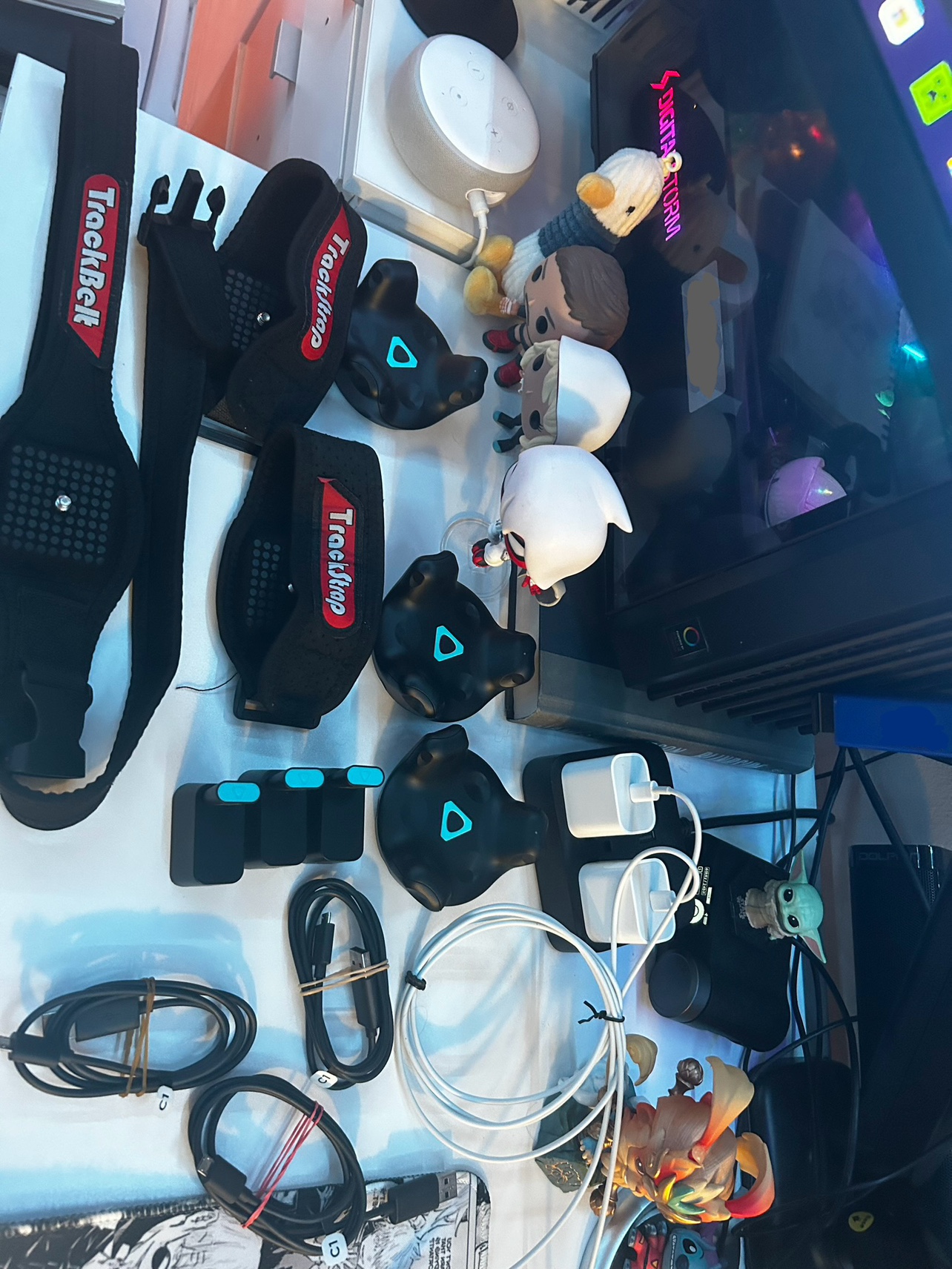 Full Body Vr Tracking Set (HTC 3 Pack Vive Trackers + Straps) - photo 2