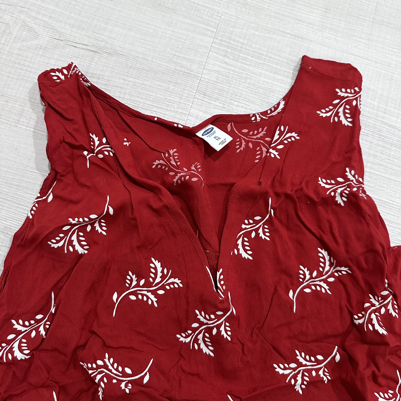 Old Navy Red Floral Tank Top image indicator(3)