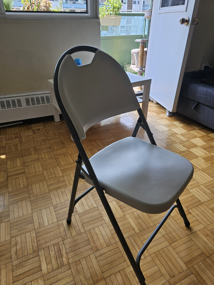 foldable chairs ×4