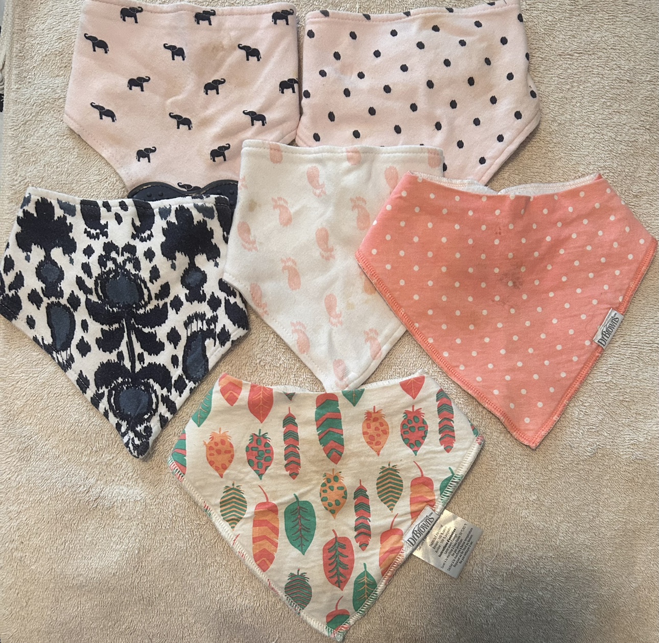 X6 BABY BANDANA BIBS thumbnail
