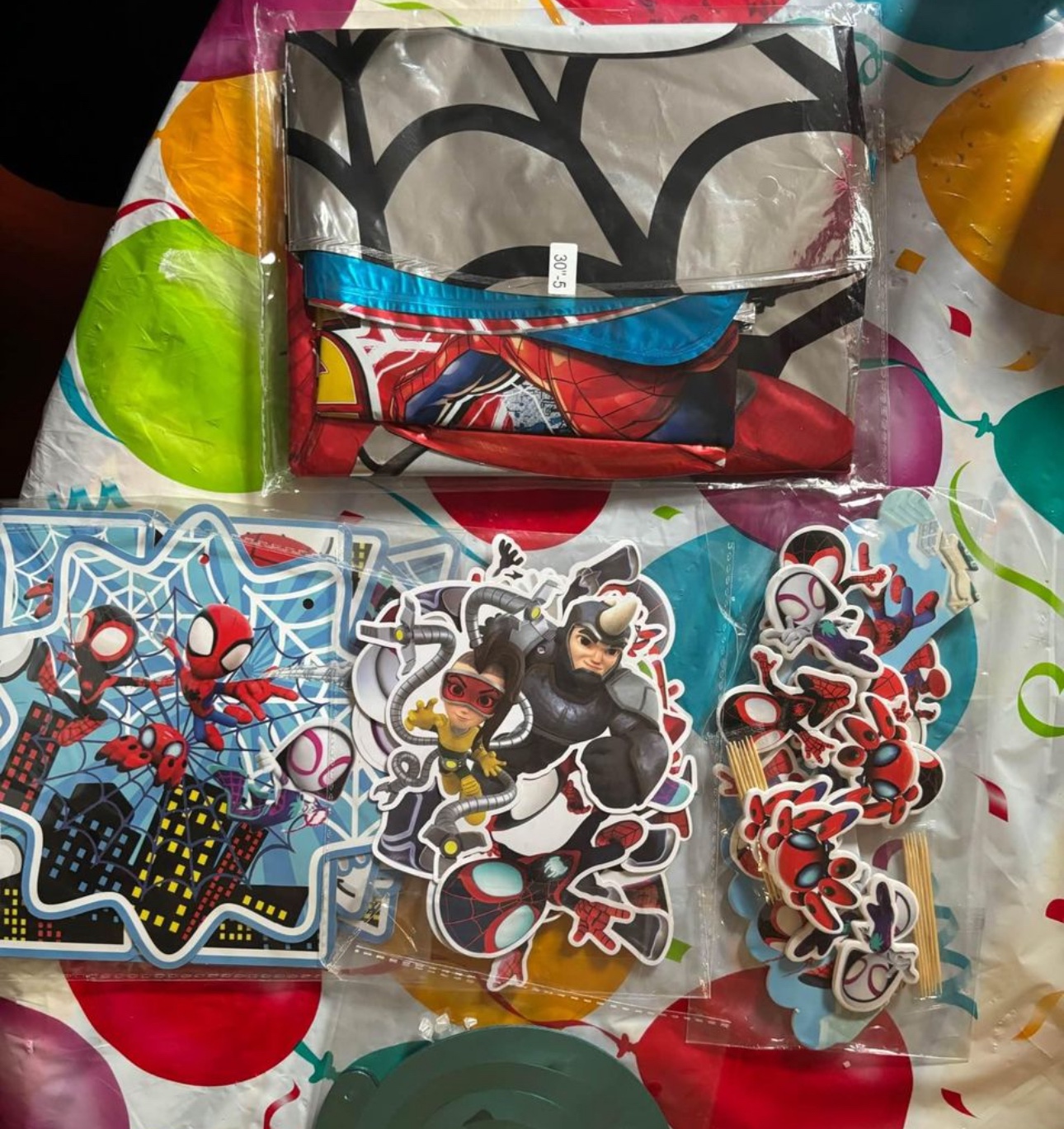 Spider-Man Party Decorations thumbnail