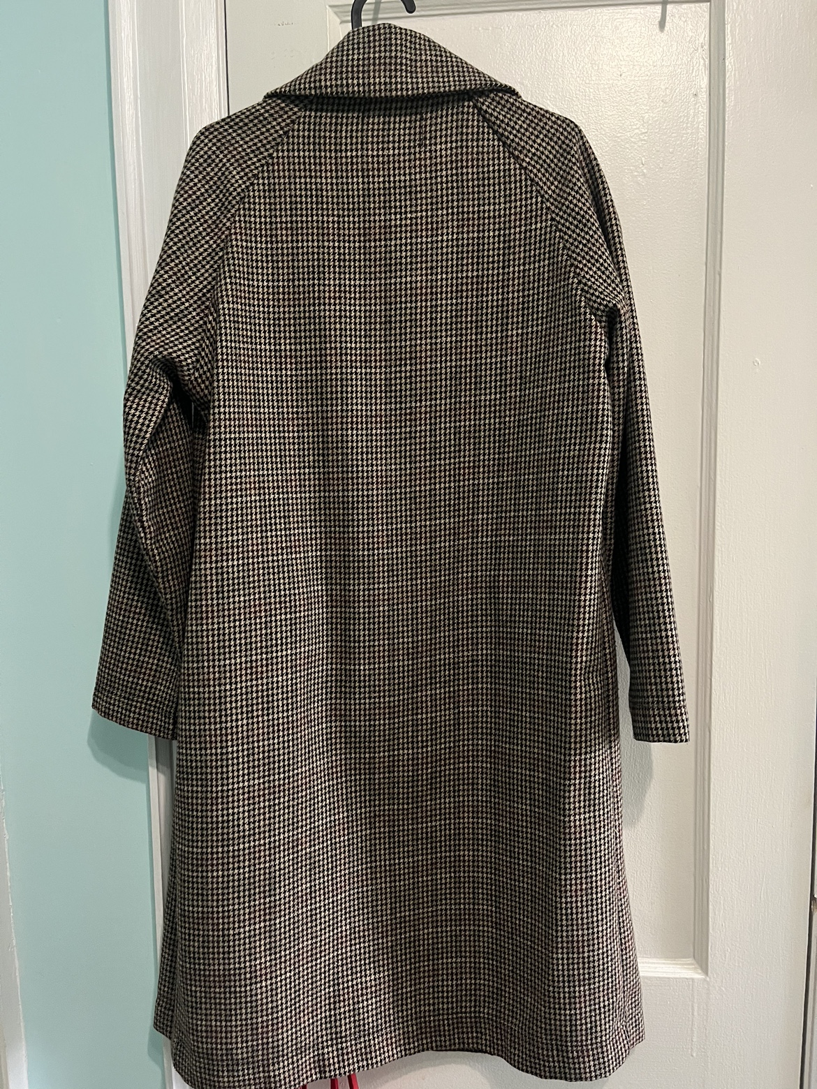 Oak + Fort Houndstooth Coat image indicator(3)