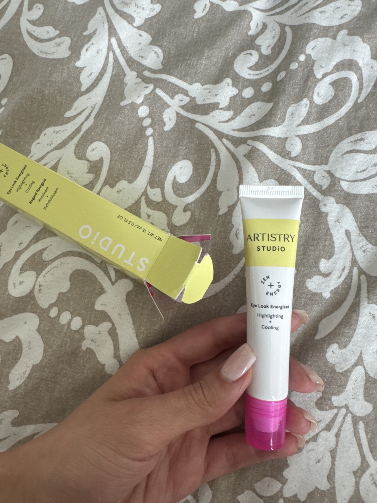 Artistry eye cream - photo 2