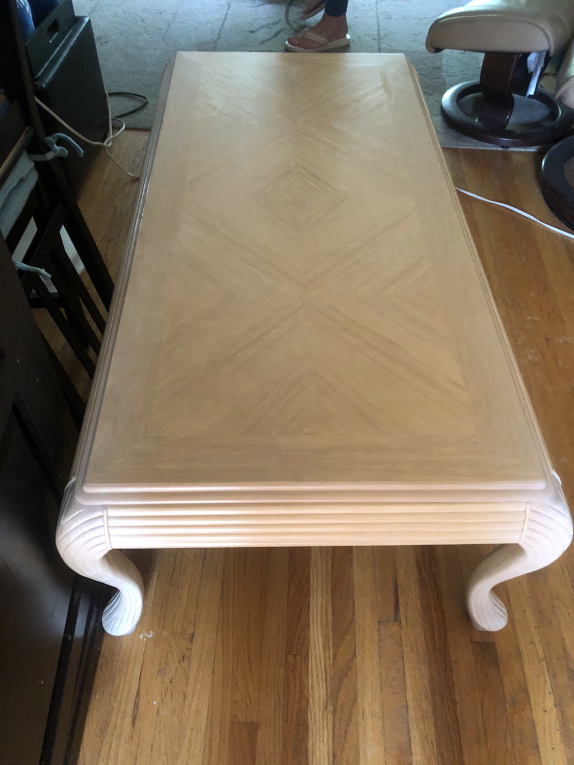 Coffee Table and 2 end tables - photo 3