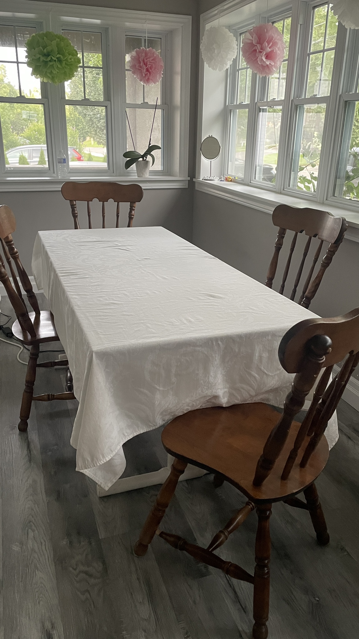 Dining set of 5 (table + 4 chairs)