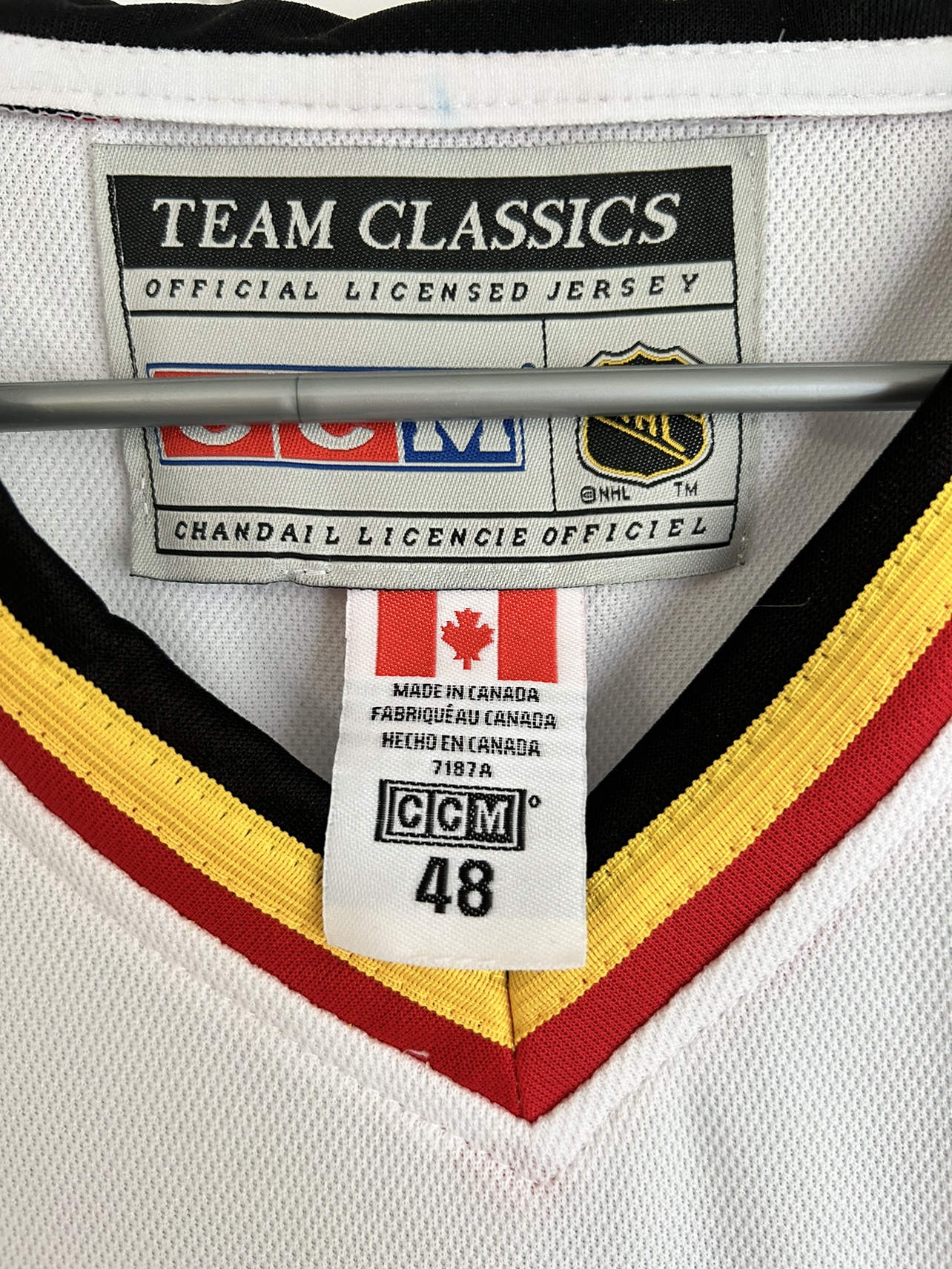 Gino Odjick Canucks jersey size mens medium - photo 2