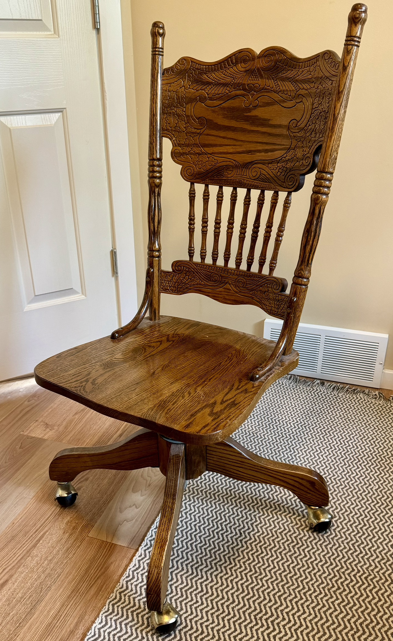 Oak Swivel Office Chair