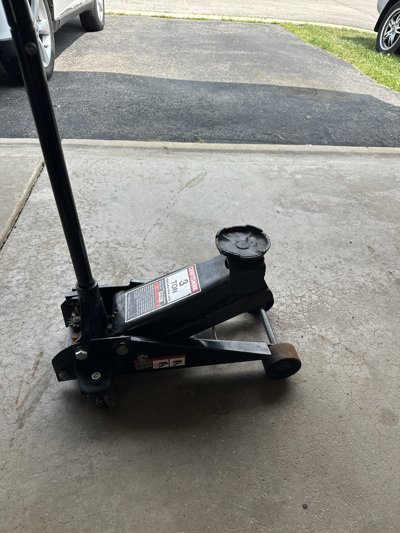 Craftsman 3 Ton Hydraulic Floor Jack - photo 3