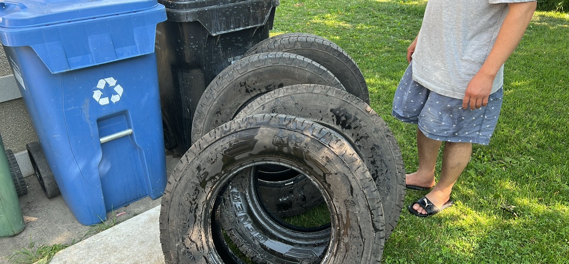 Set of 4 Tires tires - photo 2