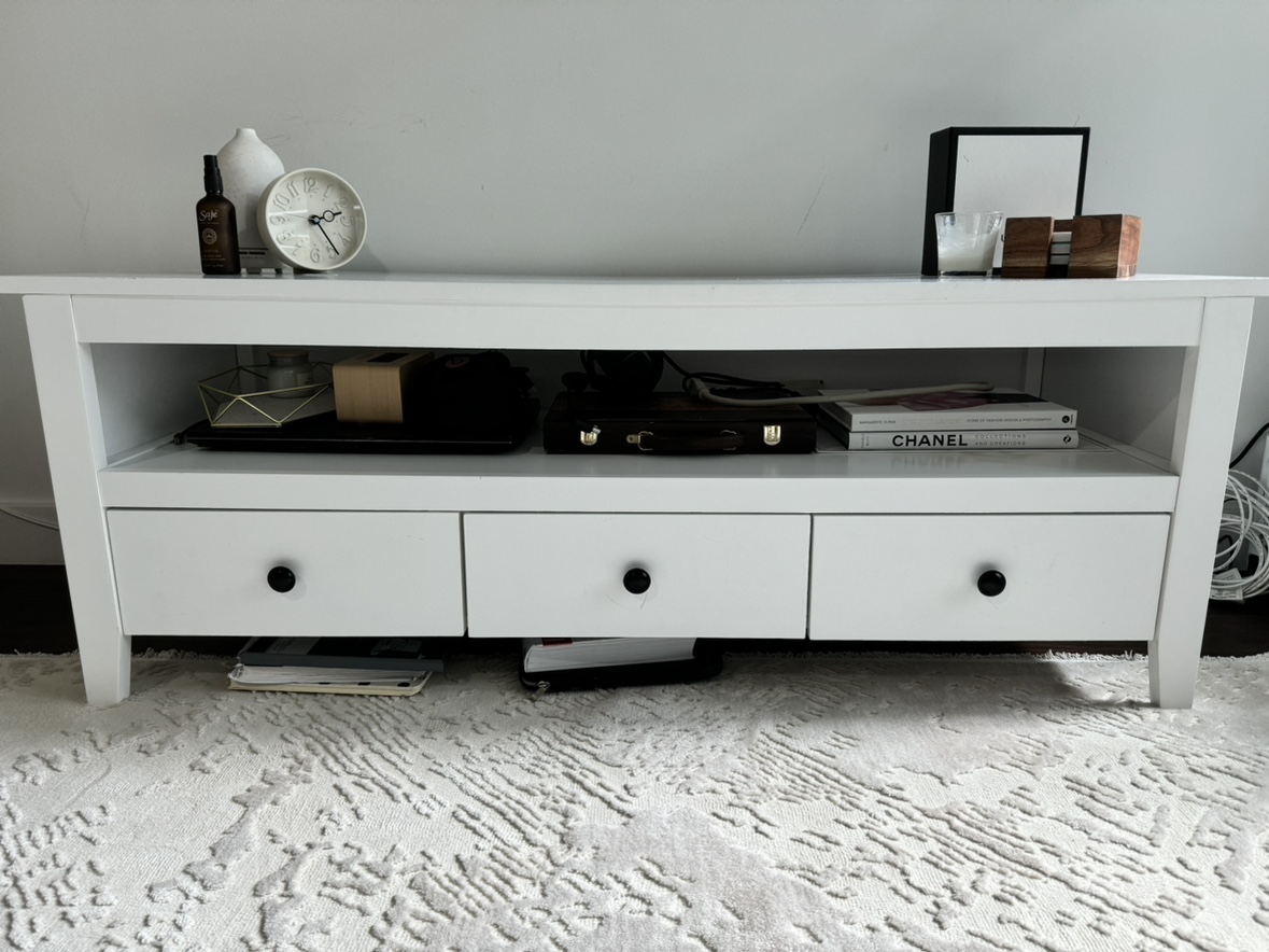TV stand - photo 3