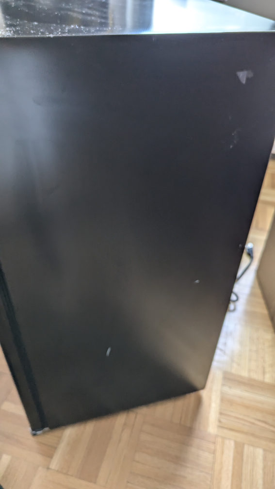 Hamilton Beach Mini Fridge - photo 3