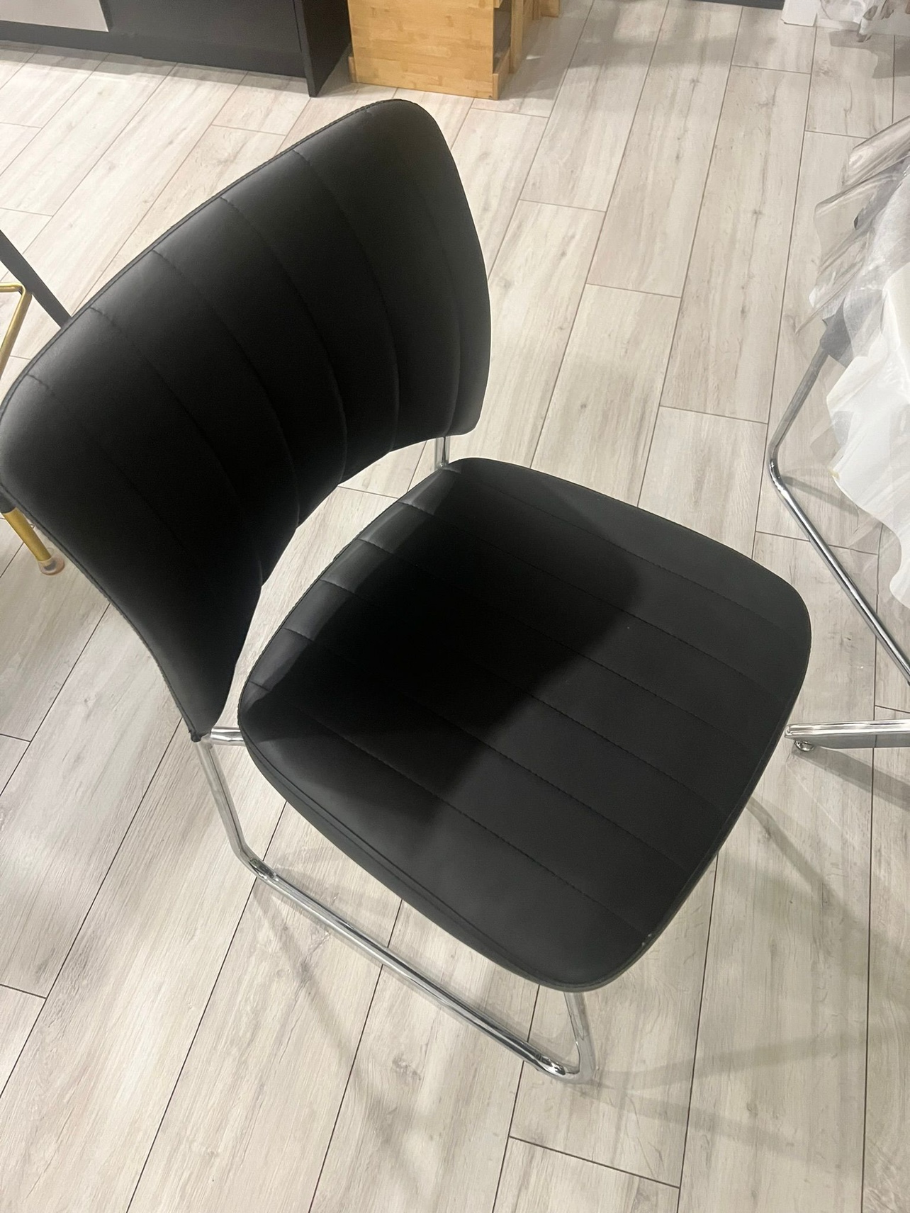 Glass dining table and 4 chairs - photo 4