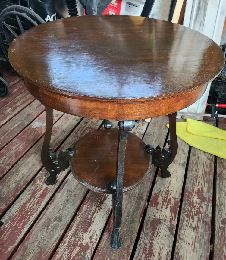 Oriental round table for 2