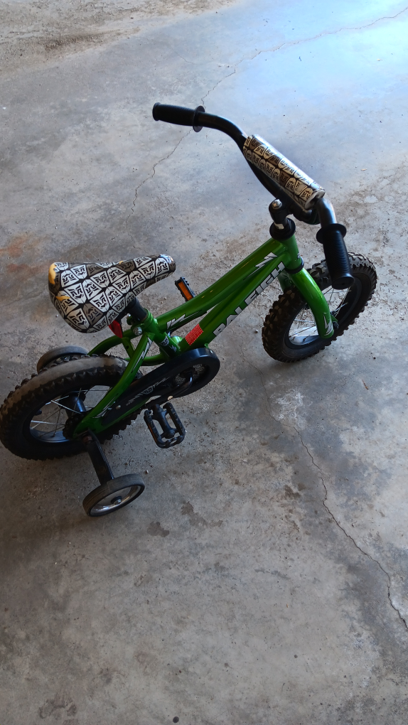 2 for $40 kids bike and scooter - photo 4