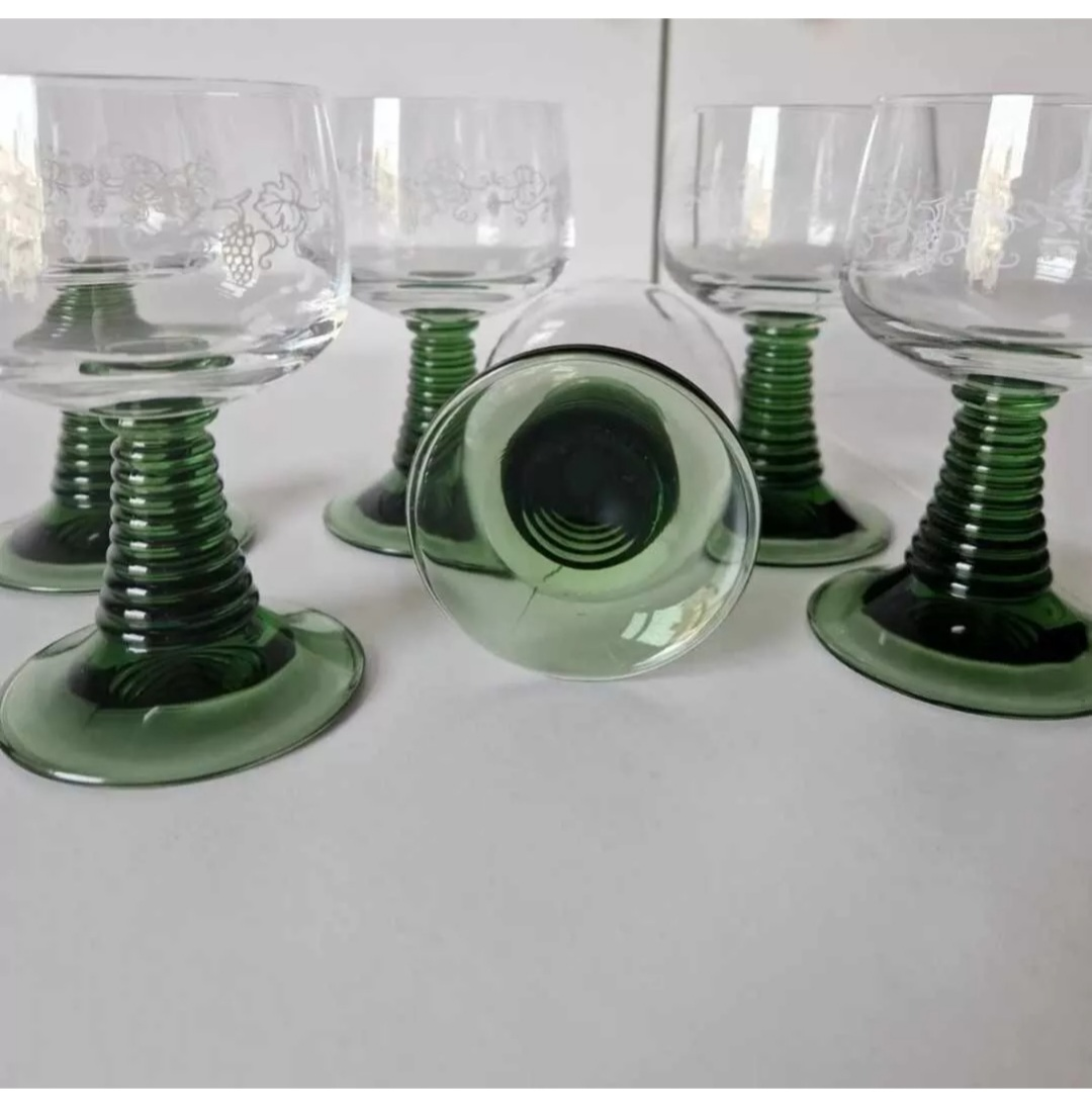 Green wine liqueur vintage glasses image indicator(3)