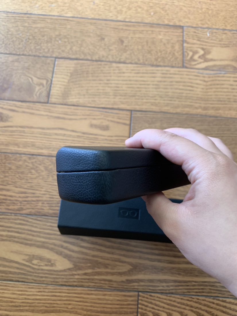 Glasses Case image indicator(5)