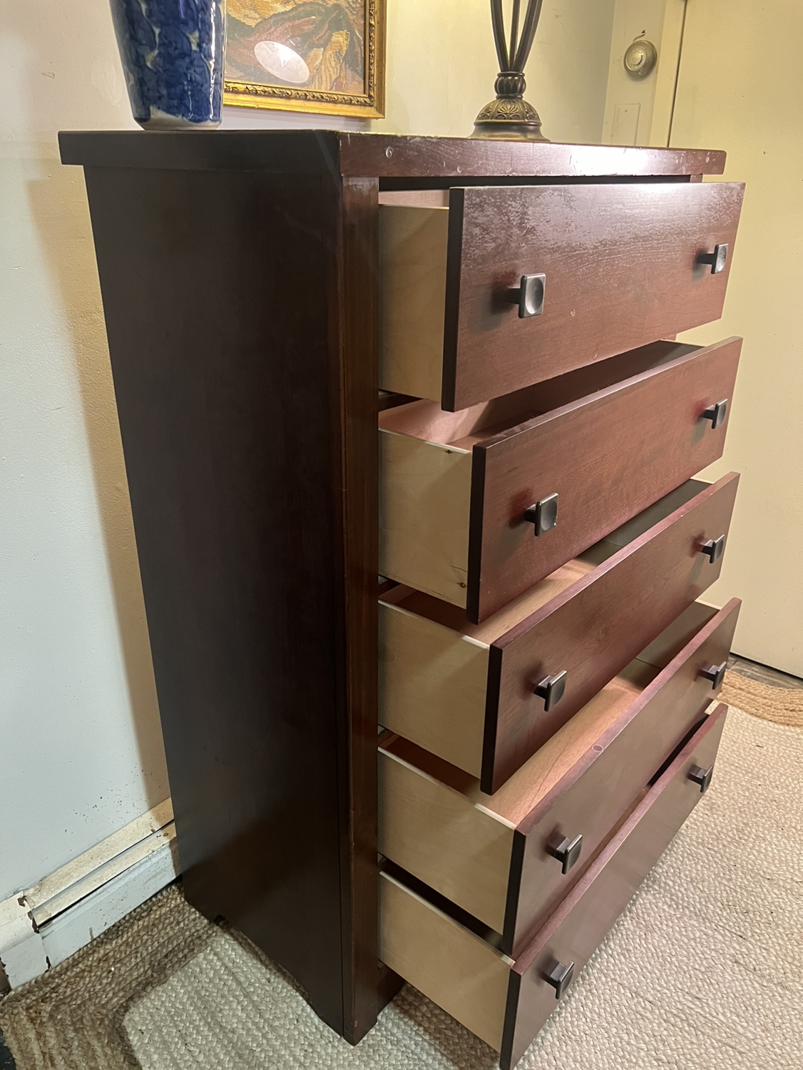Bassett Wooden 5 Drawers Dresser - Delivery Extra - photo 3