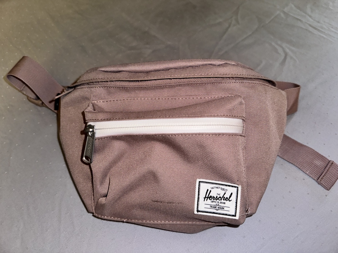 Herschel Fanny Pack image indicator(2)