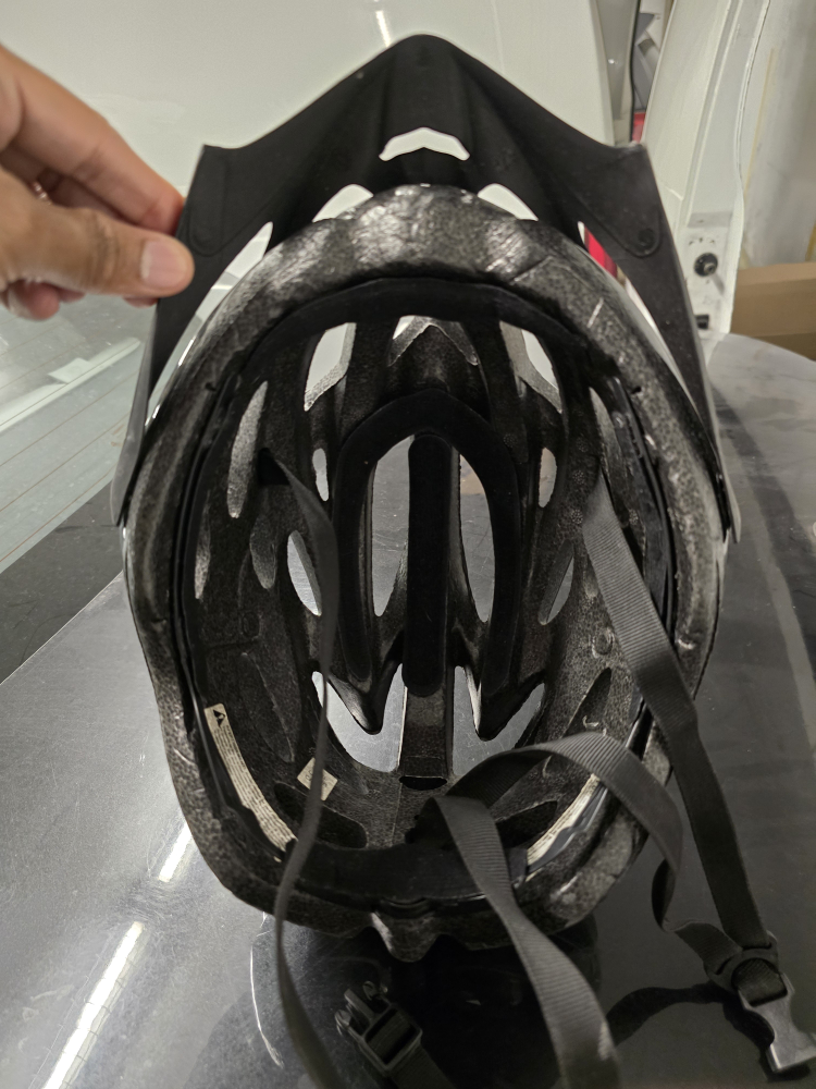 Black Bicycle Helmet - photo 4