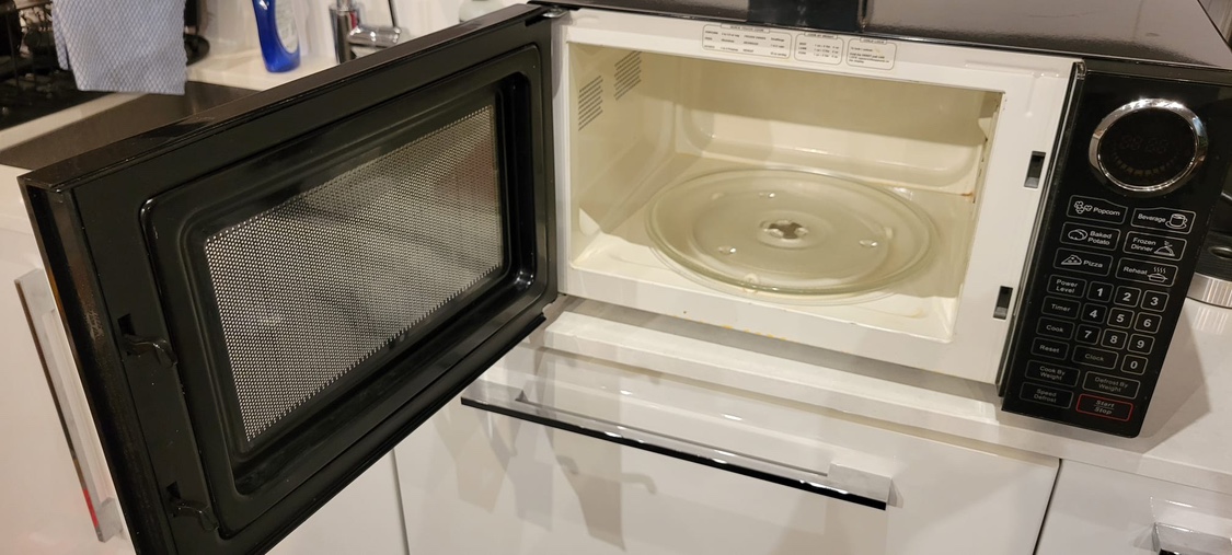 Microwave - photo 3