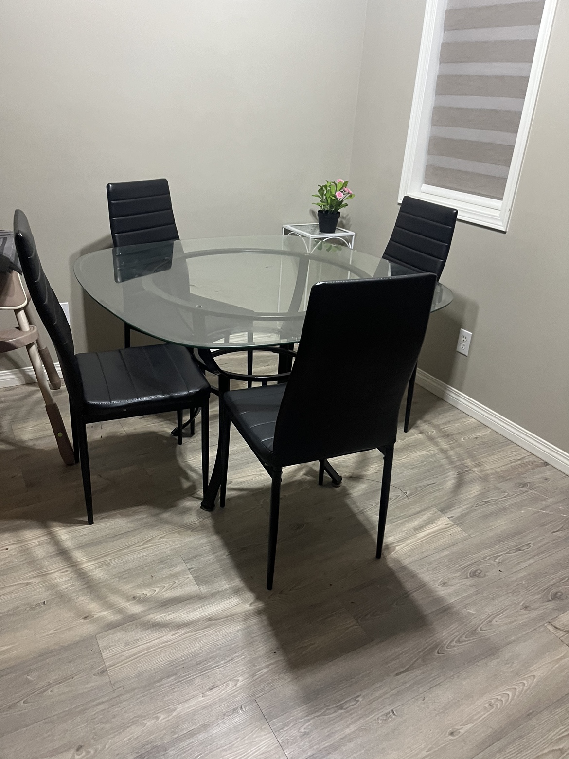 Dining table set