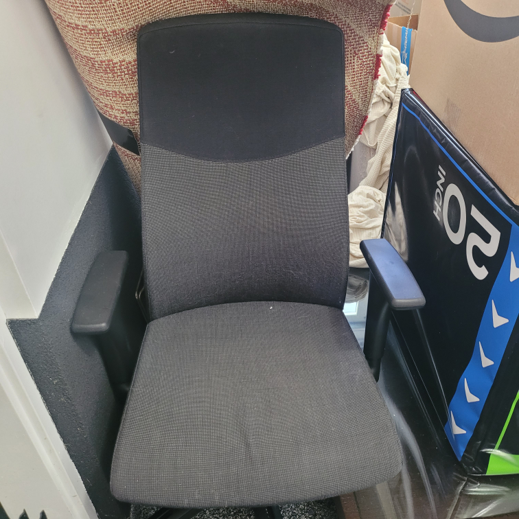 Black Office Chair - photo 2