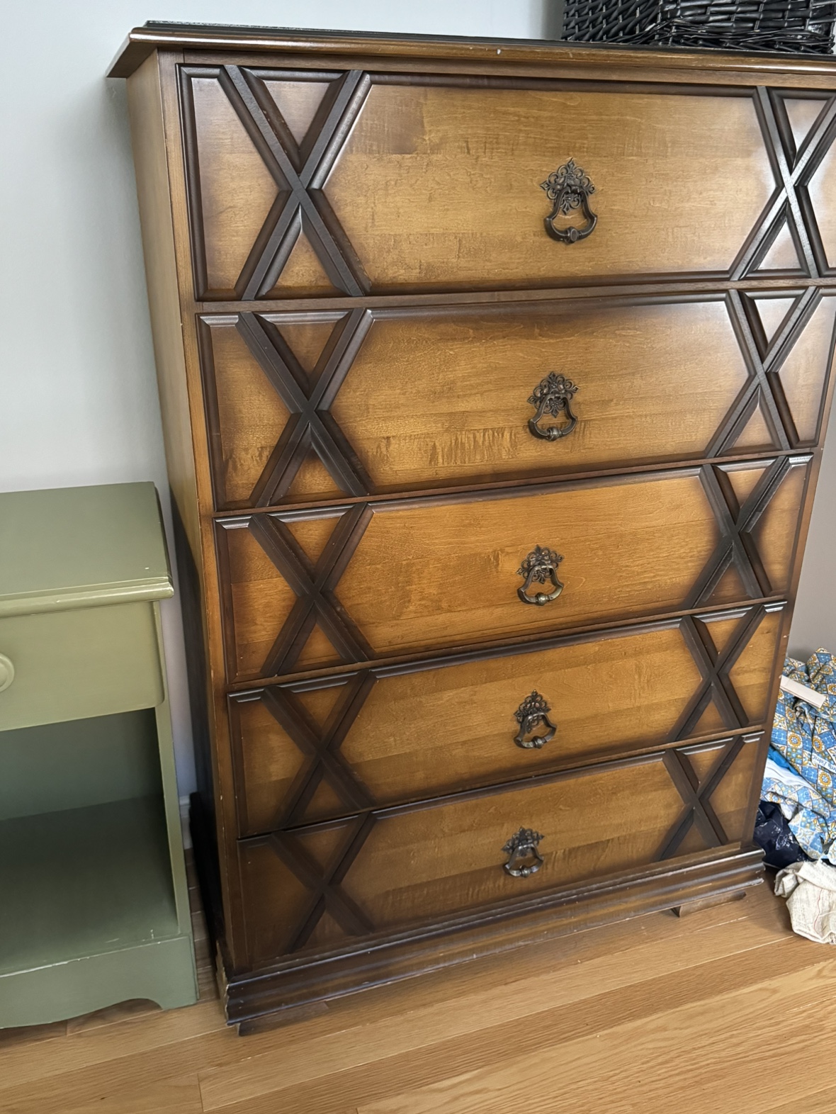 Vintage Wooden Dresser with 5 Drawers