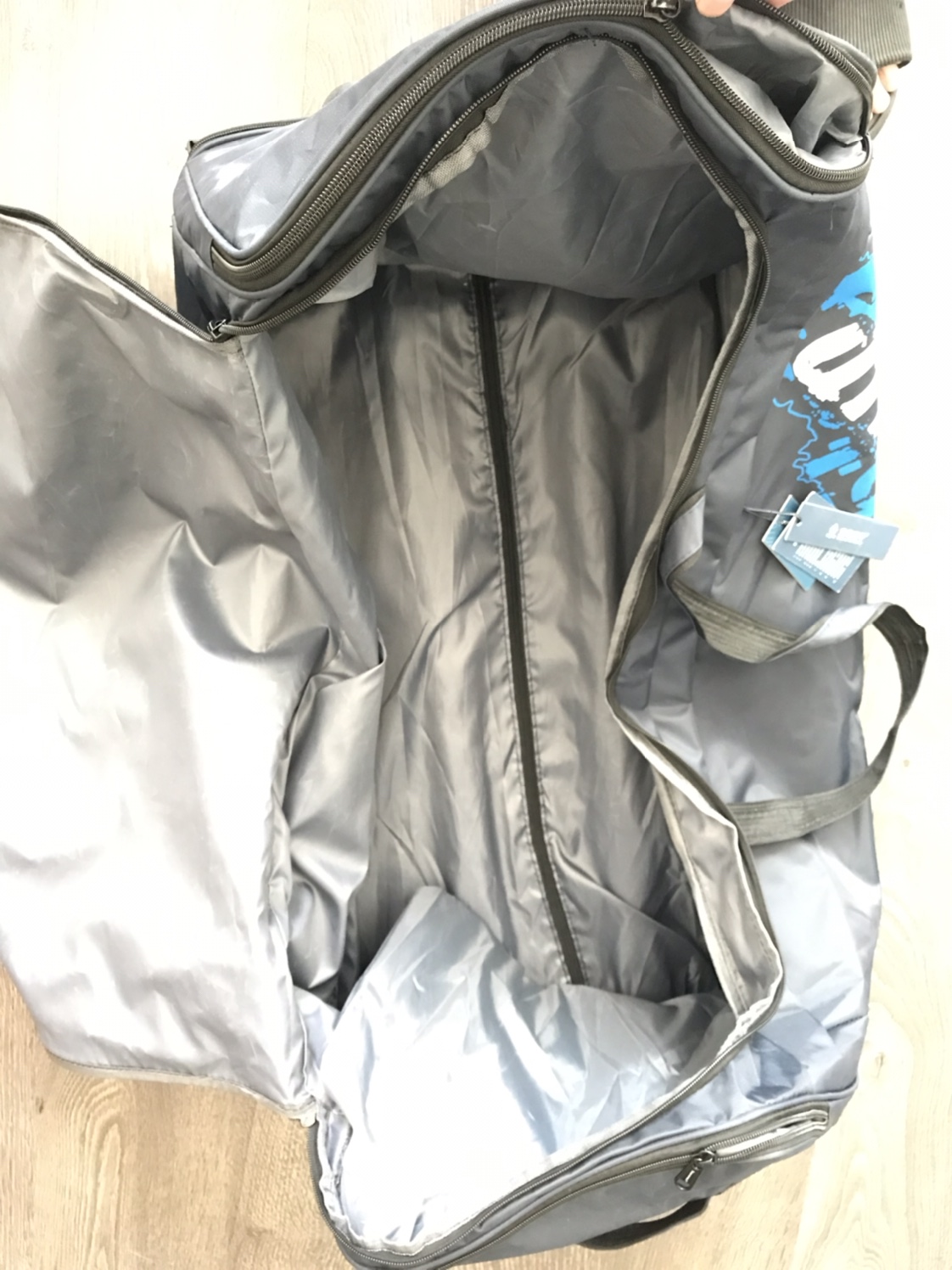 Rolling Luggage Bag - photo 4