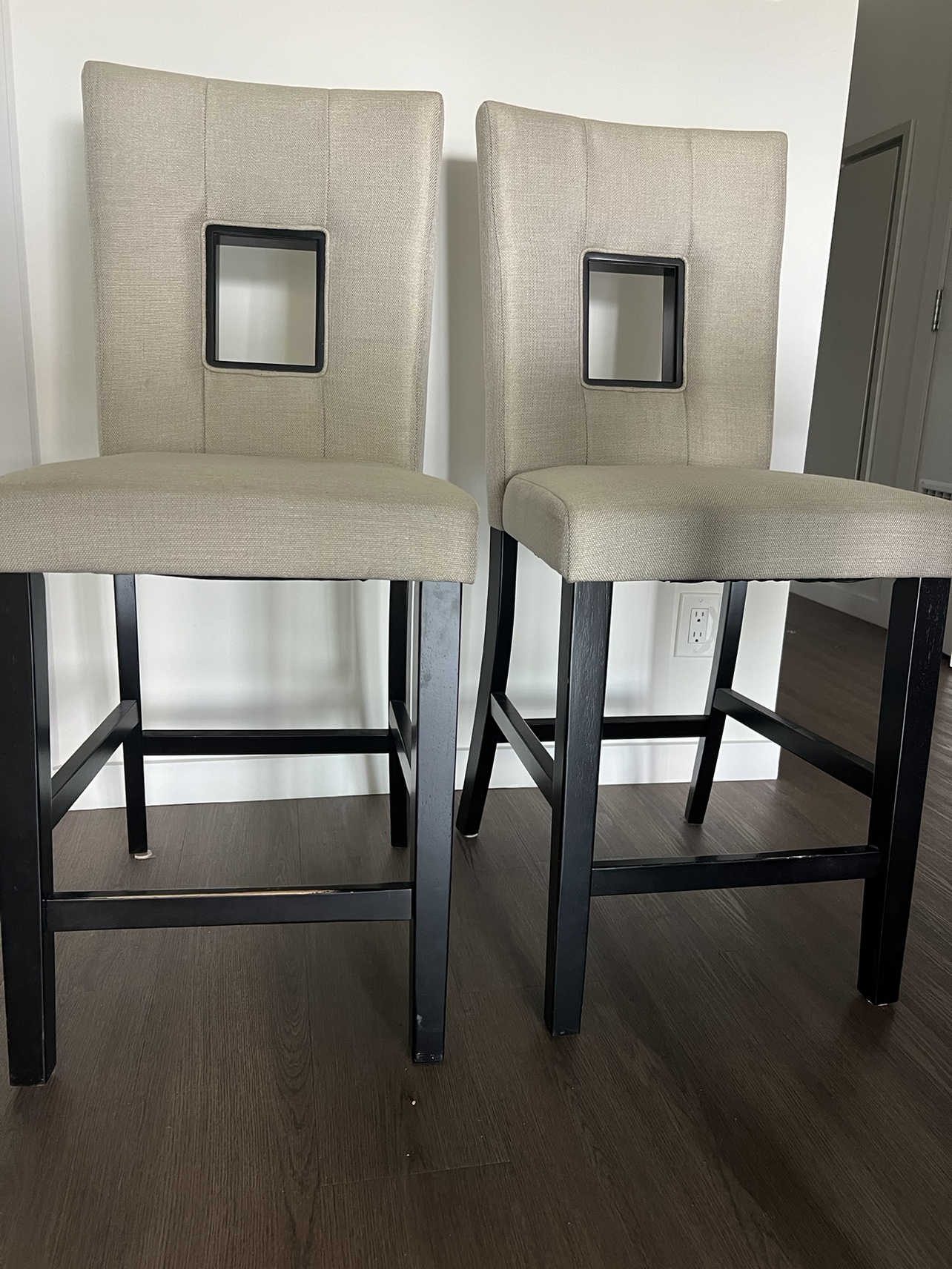 Set of 2 Bar Stools thumbnail