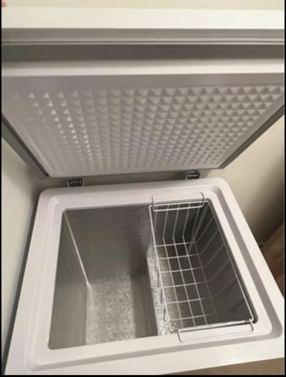 Danby 3.8 cu. ft. Chest Freezer - photo 3