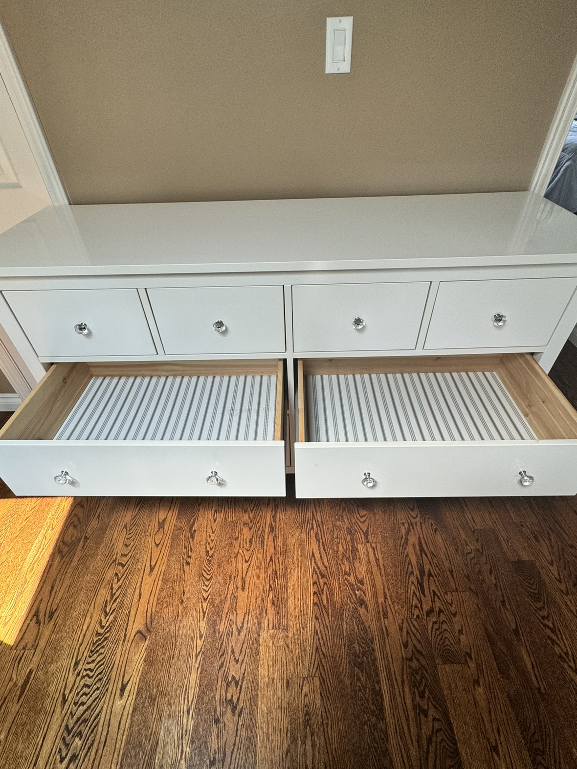 White Large Dresser - photo 5