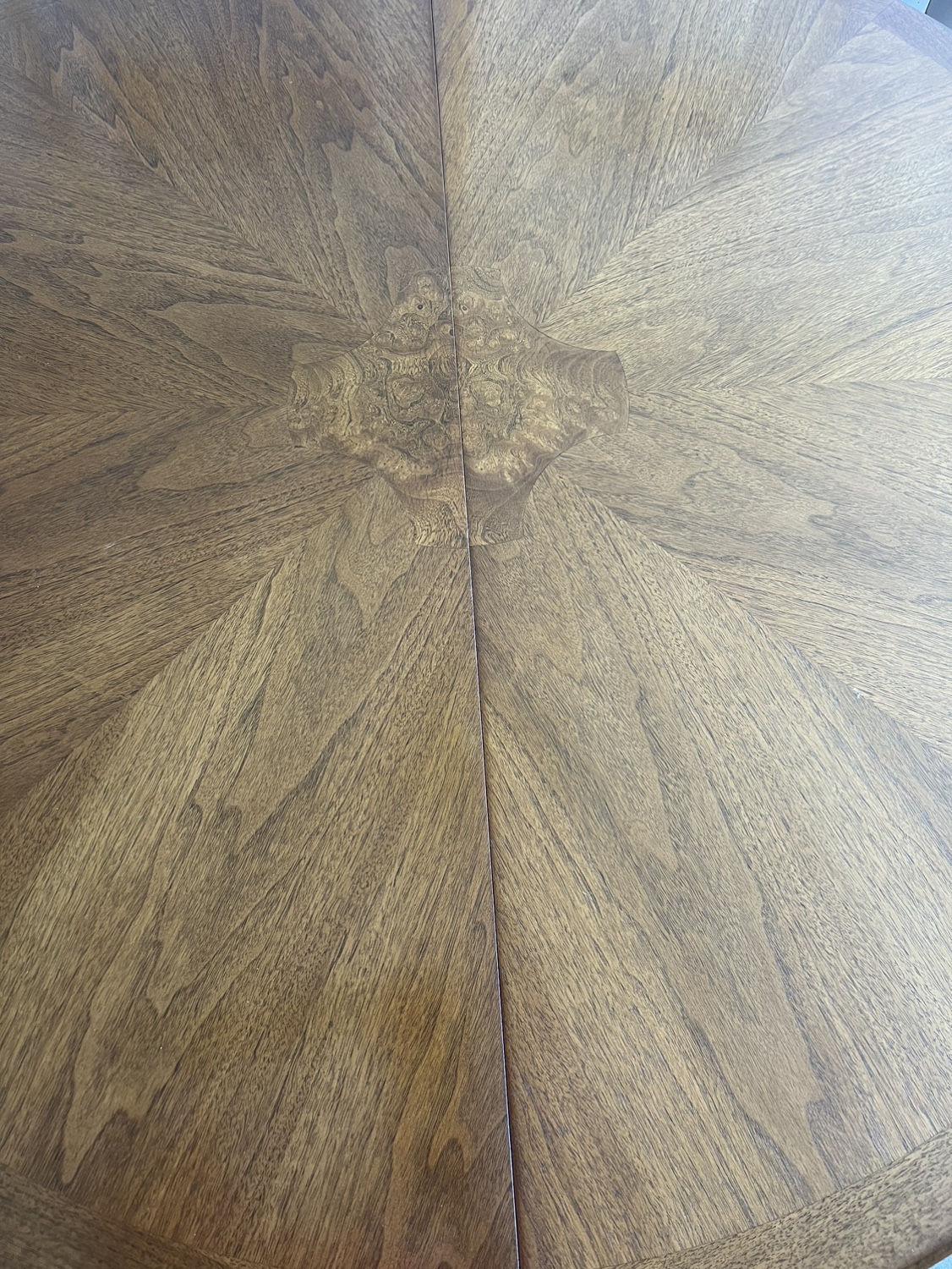Solid Oak, round DR table - great buy - photo 2