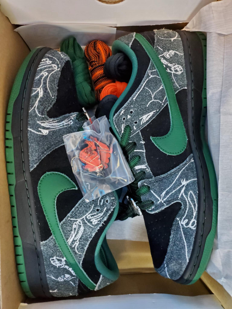 Nike SB Dunk Low "There Skateboards" image indicator(5)