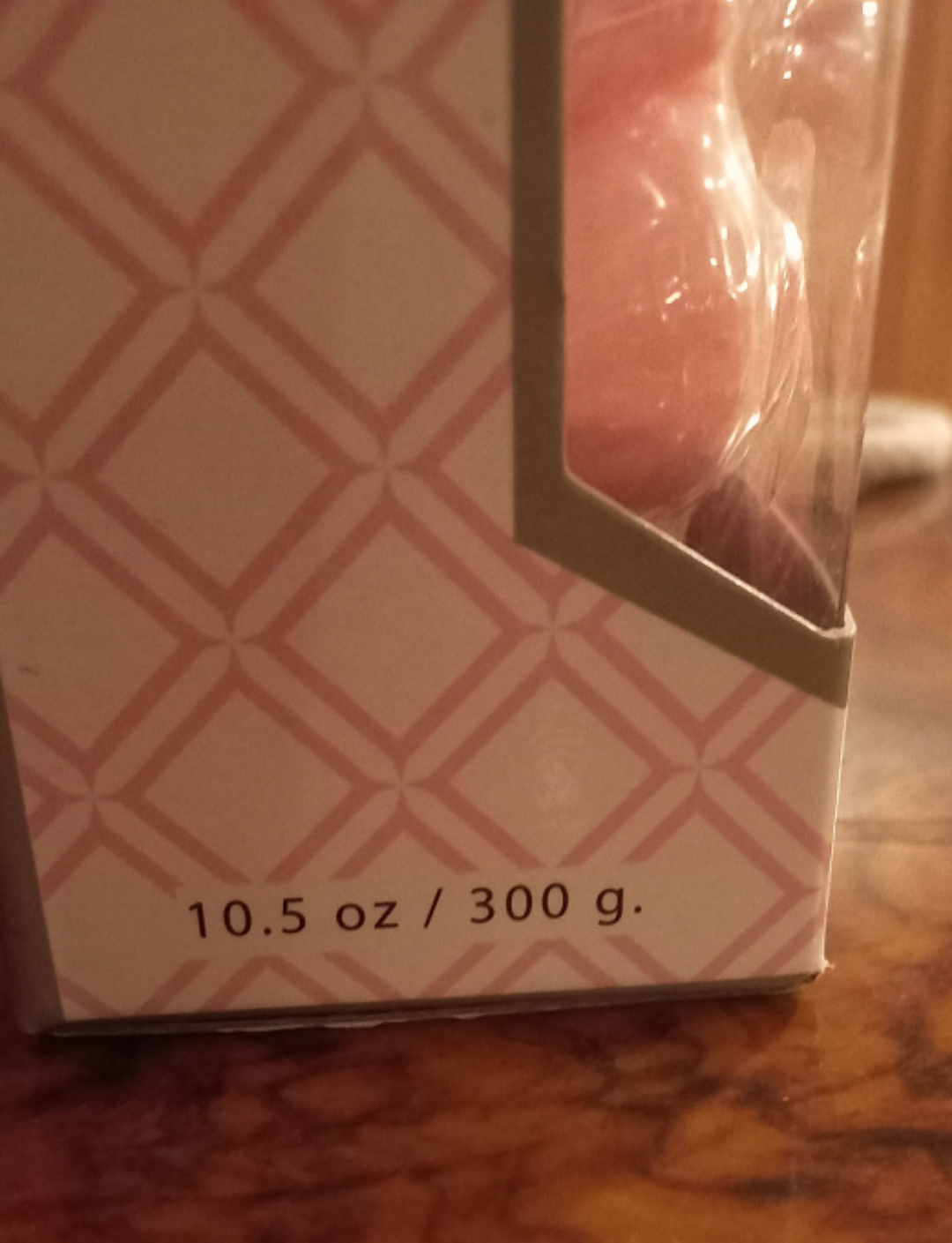 Pig Soap on a Rope Raspberry image indicator(3)