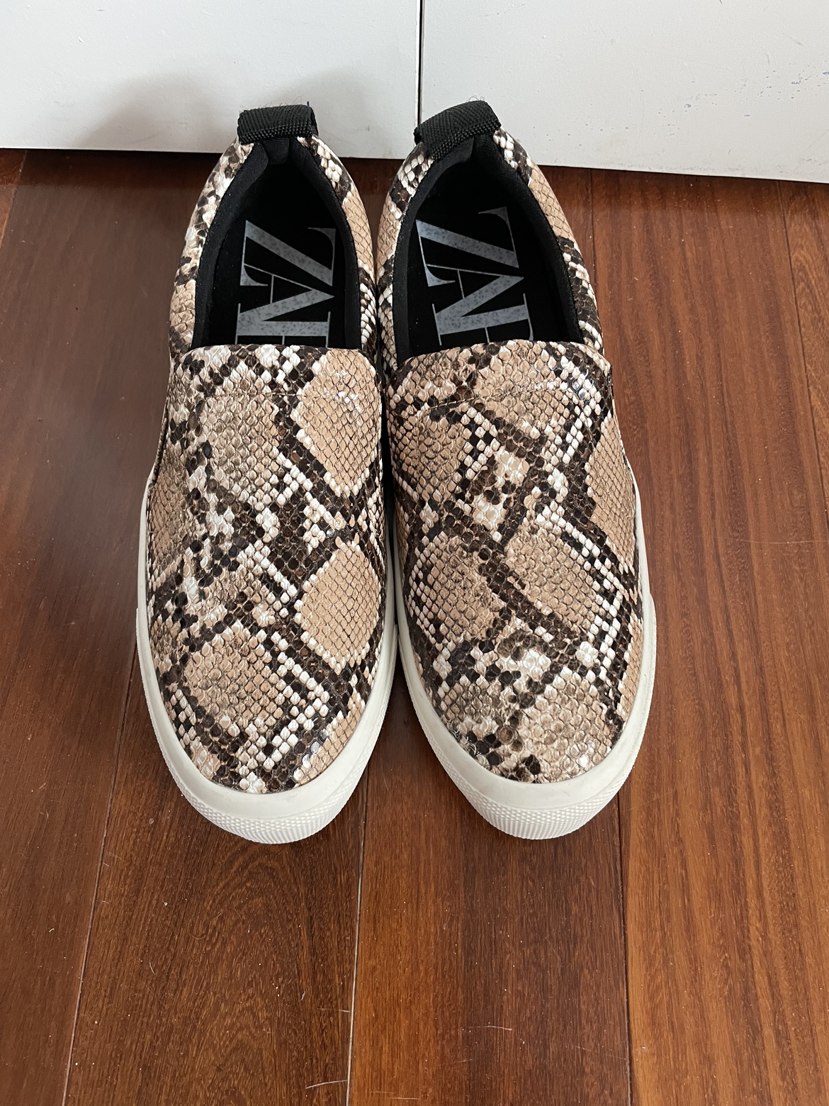 Zara snake skin shoes for women image indicator(3)