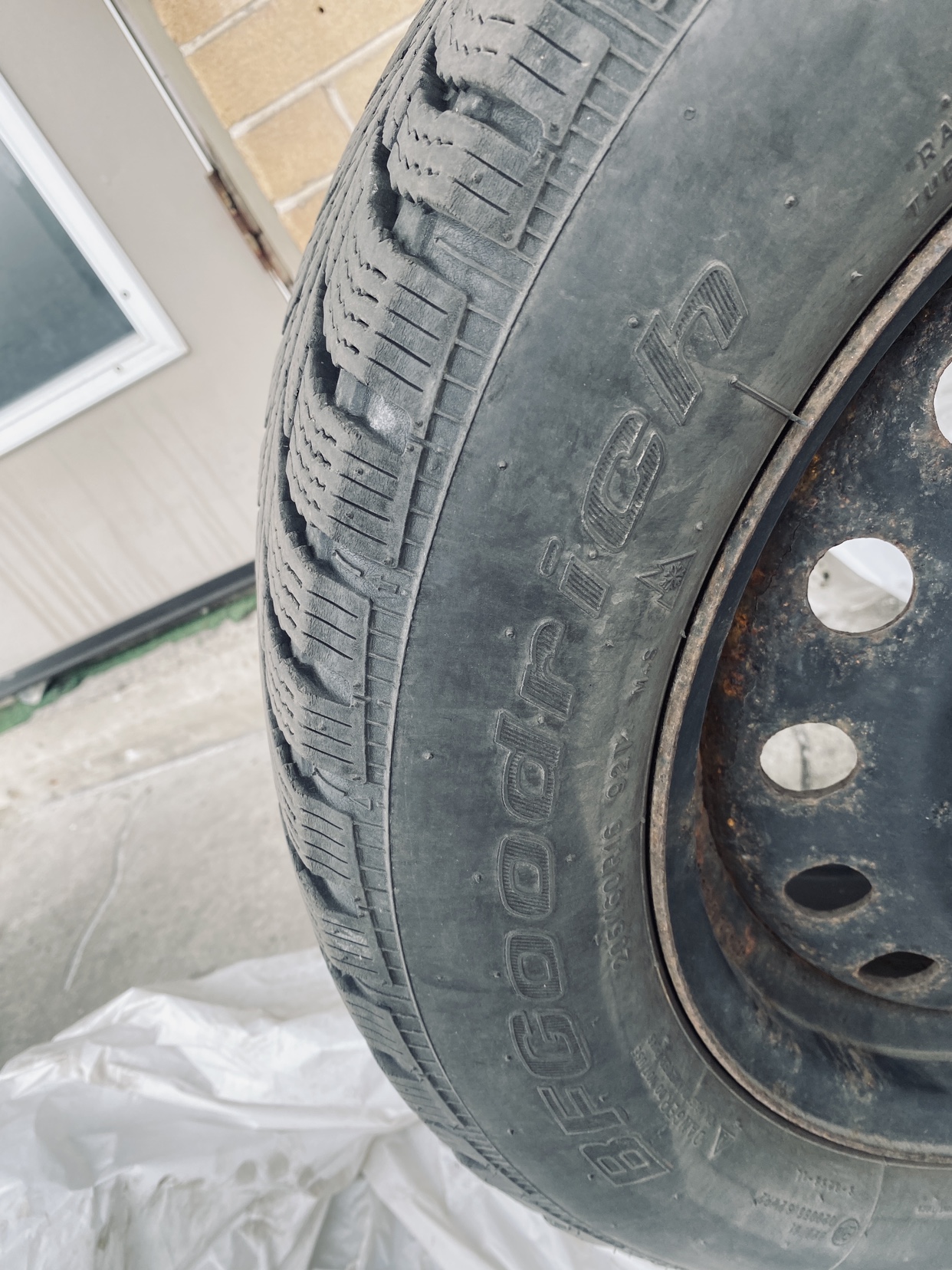 Winter tires - 4 Tires with Rims - Good for three more seasons - photo 3