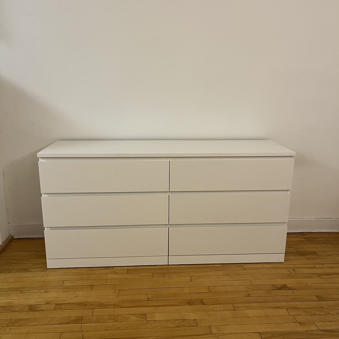 IKEA MALM White Dresser