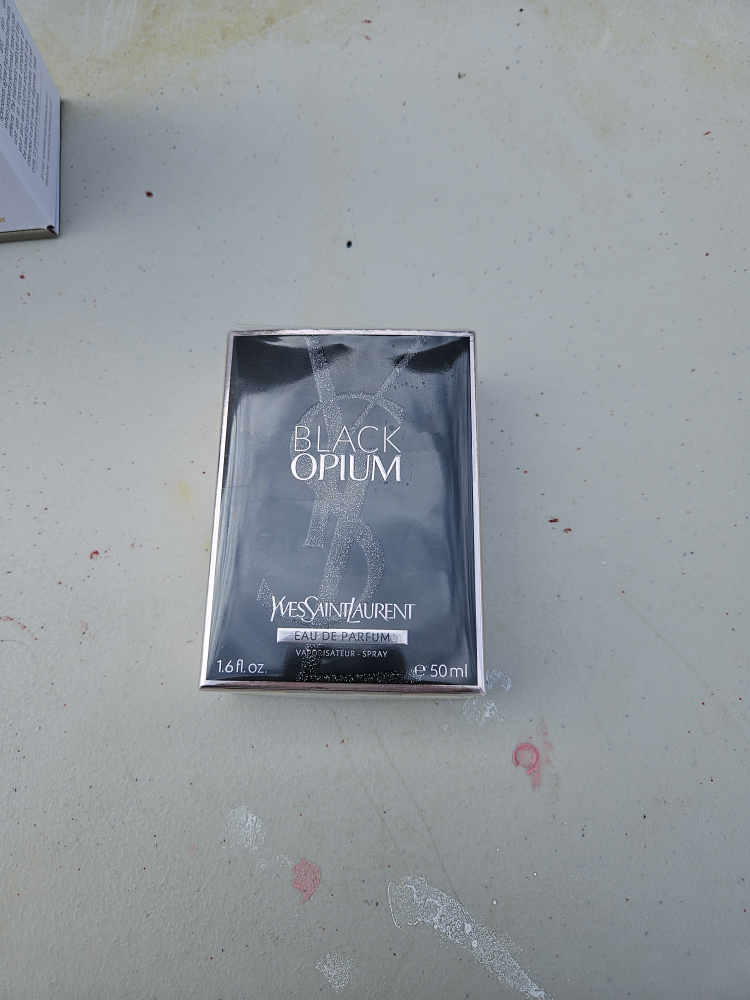 Yves Saint Laurent Black Opium Perfume